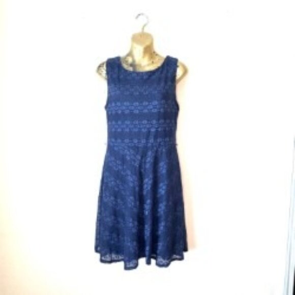 B. Smart Navy Blue Lace Fit and Flare Dress | Wedding Guest Graduation | Size 10 - Picture 1 of 3